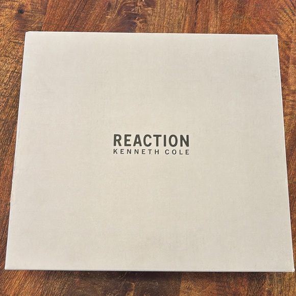 NIB Kenneth Cole Reaction Ankle Booties - Picture 9 of 10